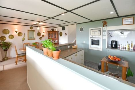 Photo of property in 1300 Whangaparaoa Road, Army Bay, Whangaparaoa, 0930