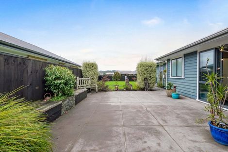 Photo of property in 53 Pohutukawa Parade, Riverhead, 0820