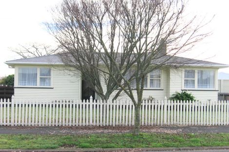 Photo of property in 18 Larnach Street, St Andrews, Hamilton, 3200