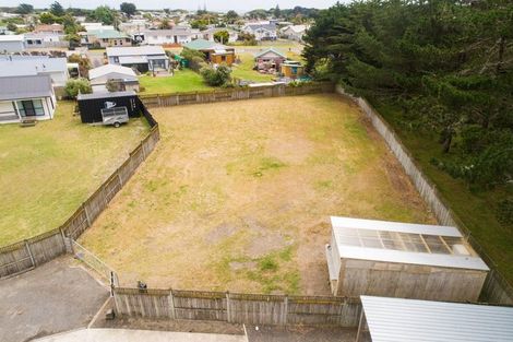 Photo of property in 2a Sandown Avenue, Himatangi Beach, Foxton, 4891