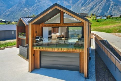 Photo of property in 3a Glenelg Lane, Jacks Point, 9371