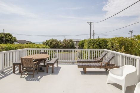 Photo of property in 48 Blue Pacific Parade, Riversdale Beach, Masterton, 5872