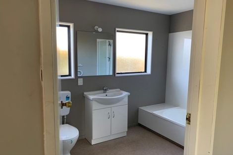 Photo of property in 82a Alexander Road, Raumati Beach, Paraparaumu, 5032