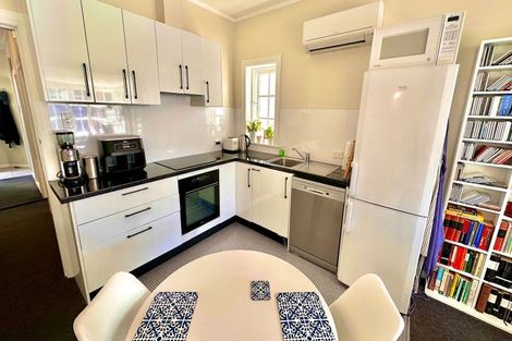 Photo of property in 3/23 Clifton Terrace, Kelburn, Wellington, 6012