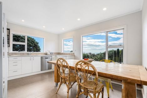 Photo of property in 16 Paneta Street, Paekakariki, 5034