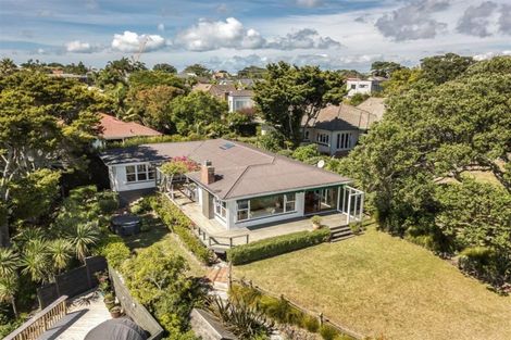 Photo of property in 92d Ngataringa Road, Devonport, Auckland, 0624