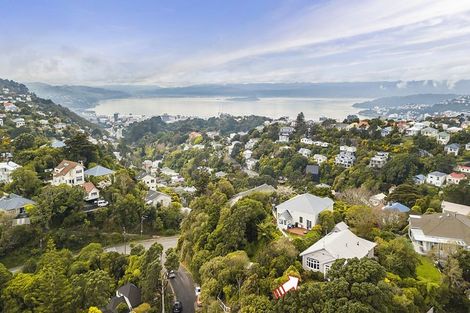 Photo of property in 7 Moana Road, Kelburn, Wellington, 6012