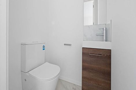 Photo of property in 2/112 Moore Street, Howick, Auckland, 2014