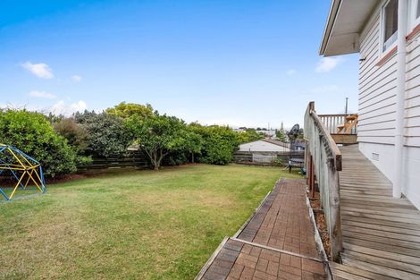 Photo of property in 31 Meilland Place, Glen Eden, Auckland, 0602