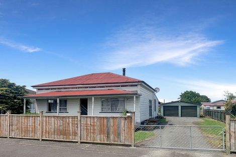 Photo of property in 36 Tennyson Street, Dannevirke, 4930