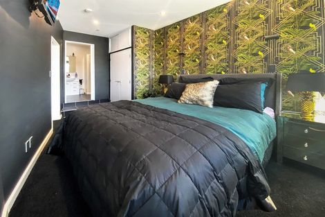 Photo of property in Stadium Garden Flats, 319/107 Thorndon Quay, Pipitea, Wellington, 6011