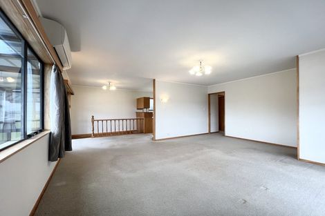 Photo of property in 2/104 Bond Crescent, Forrest Hill, Auckland, 0620