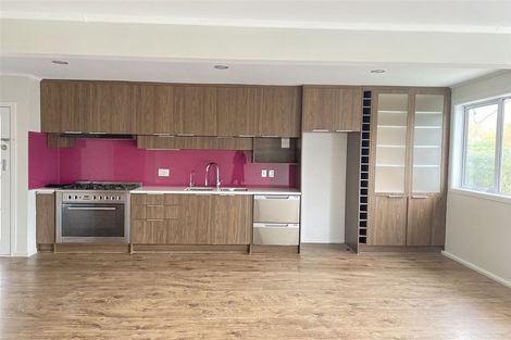 Photo of property in 21 Dundale Avenue, Blockhouse Bay, Auckland, 0600