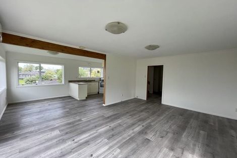 Photo of property in 106 Lincoln Park Avenue, Massey, Auckland, 0614
