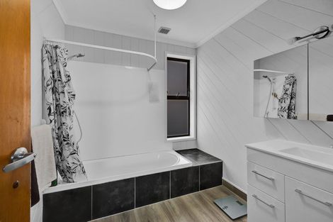 Photo of property in 288e Mangorei Road, Merrilands, New Plymouth, 4312