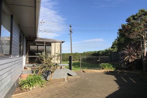 Photo of property in 77 Tidal Road, Mangere, Auckland, 2022