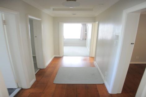 Photo of property in 122 Donald Street, Karori, Wellington, 6012