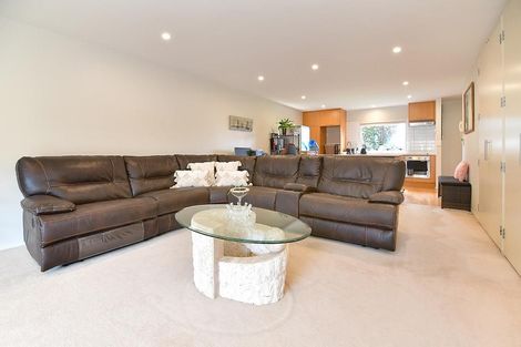 Photo of property in 215/252 Centreway Road, Orewa, 0931