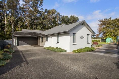 Photo of property in 10 Bransley Grove, Katikati, 3129