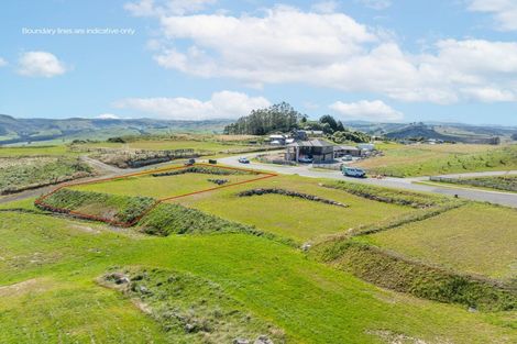 Photo of property in 2 Glendas Way, Acacia Bay, 3385