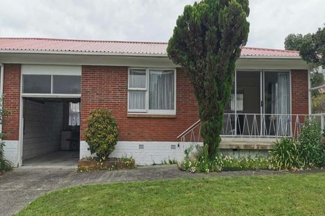 Photo of property in 2/1 Chevis Place, Pakuranga, Auckland, 2010