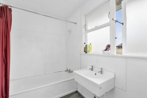 Photo of property in 6-8 Waihemo Street, Waitangirua, Porirua, 5024