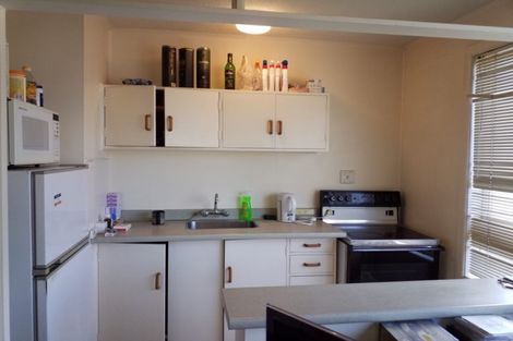 Photo of property in Churchill Flats, 213 The Terrace, Wellington Central, Wellington, 6011