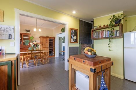 Photo of property in 978 Pourerere Road, Omakere, Waipawa, 4271