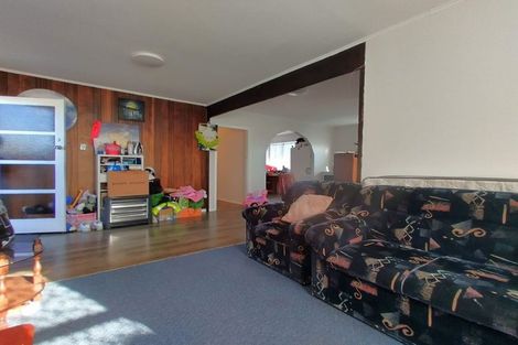 Photo of property in 63 Driver Crescent, Cannons Creek, Porirua, 5024