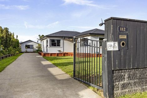 Photo of property in 112 Glover Road, Hawera, 4610