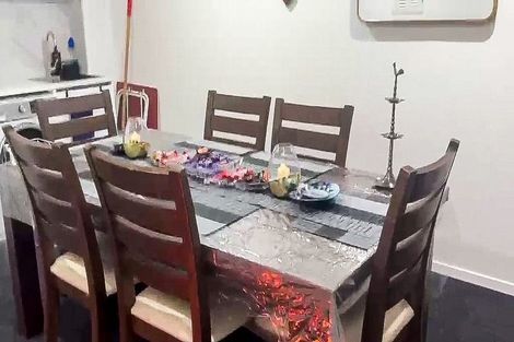 Photo of property in 43c Beach Road, Pahurehure, 2113