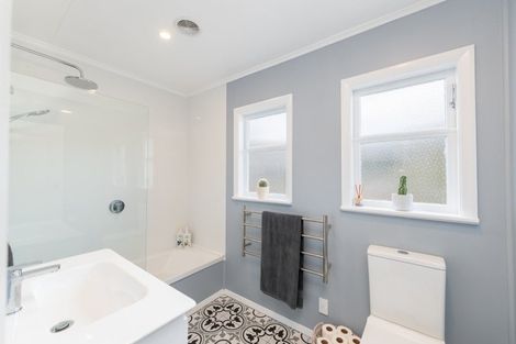 Photo of property in 27 Amundsen Grove, Stokes Valley, Lower Hutt, 5019