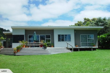 Photo of property in 10 Taunui Place, Cooks Beach, Whitianga, 3591