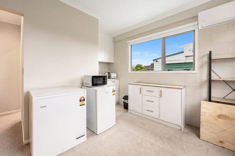 Photo of property in 20 Matuhi Rise, Henderson, Auckland, 0612