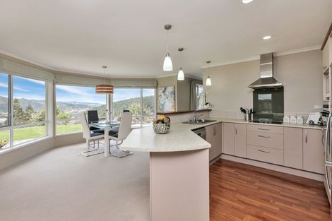 Photo of property in 14 Kensington Heights Rise, Kensington, Whangarei, 0112