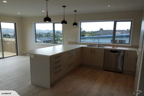 Photo of property in 10 Ridgeview Close, Red Beach, 0932