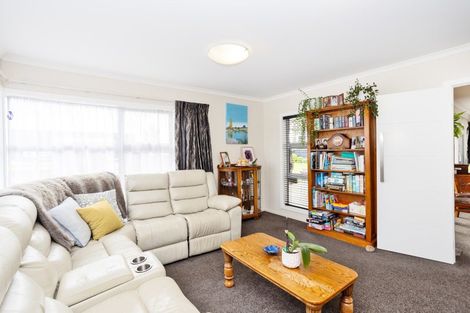 Photo of property in 21 Sunrise Drive, Seaward Bush, Invercargill, 9812