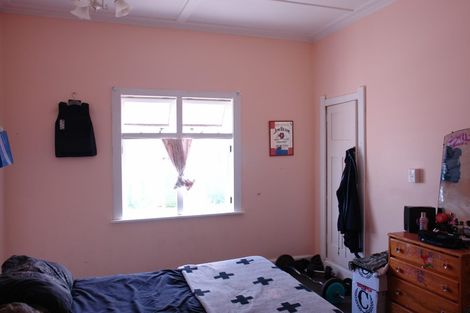 Photo of property in 16 Gloag Street, Waverley, 4510
