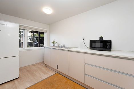 Photo of property in 35 Nile Road, Kelston, Auckland, 0602