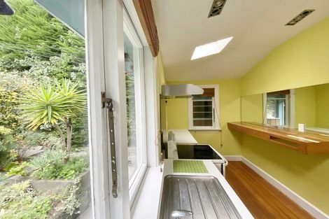 Photo of property in 1 Menlo Terrace, Mount Pleasant, Christchurch, 8081