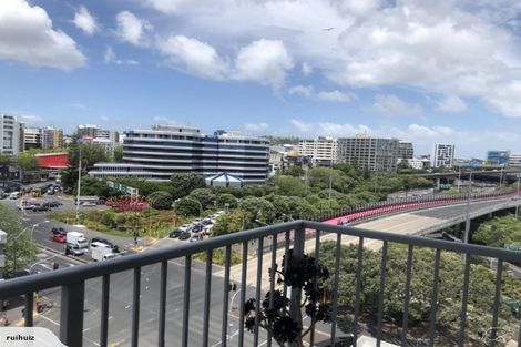 Photo of property in Harbour Green Apartments, 912/11 Union Street, Auckland Central, Auckland, 1010
