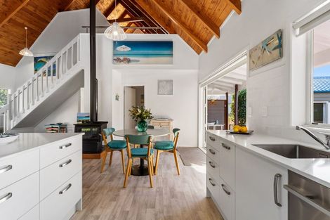 Photo of property in 127 Mckellar Place, Whangamata, 3620