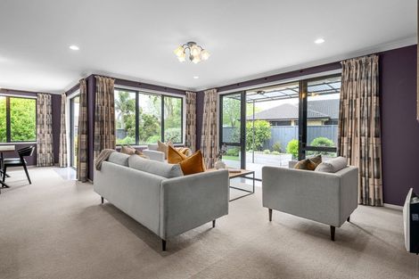 Photo of property in 1 Holly Place, Rototuna North, Hamilton, 3210