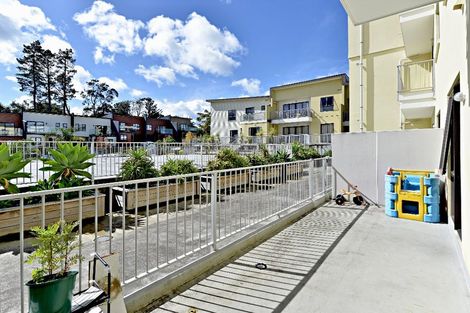 Photo of property in 105/132 Stancombe Road, Flat Bush, Auckland, 2016