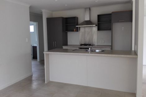 Photo of property in 4 Lane Cameron Place, Flat Bush, Auckland, 2019