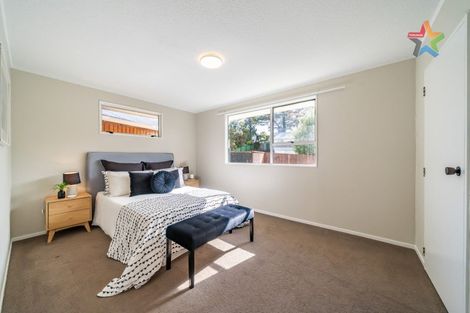 Photo of property in 127 Holborn Drive, Stokes Valley, Lower Hutt, 5019