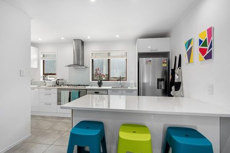 Photo of property in 3/100 Royal Road, Massey, Auckland, 0614