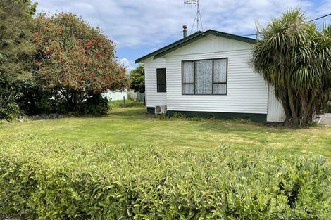 Photo of property in 18 Canal West Road, Waitakaruru, Thames, 3576