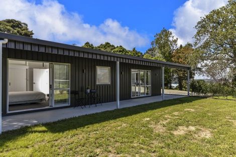 Photo of property in 34 Merewhira Road, Paremoremo, Albany, 0793