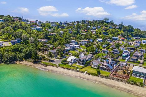 Photo of property in 69 De Luen Avenue, Tindalls Beach, Whangaparaoa, 0930